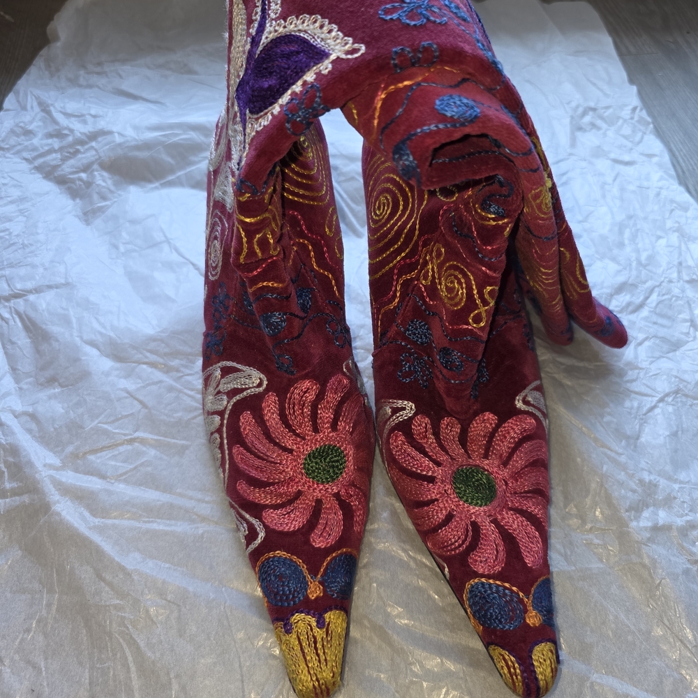 Edoche Hand Embroidered Boots - Size 38 - Picture 4 of 11